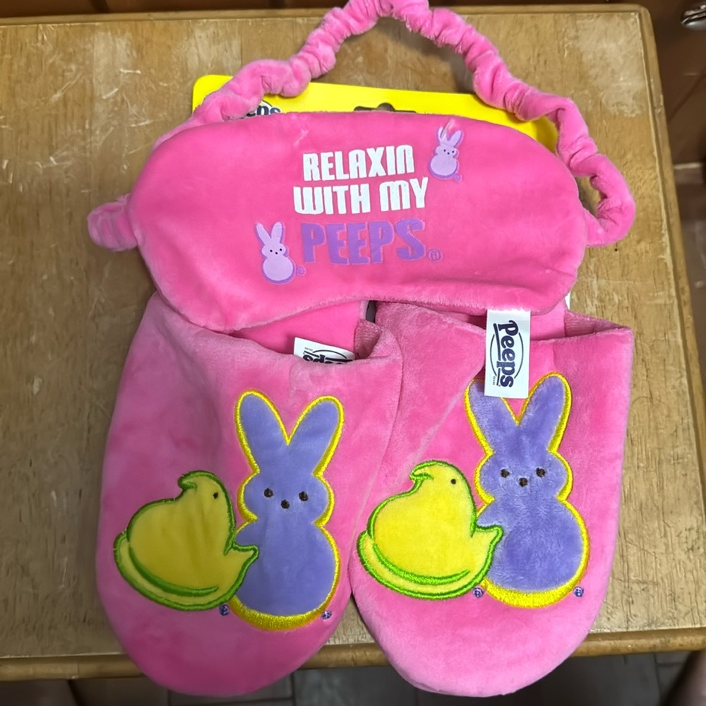 Peeps slipper set